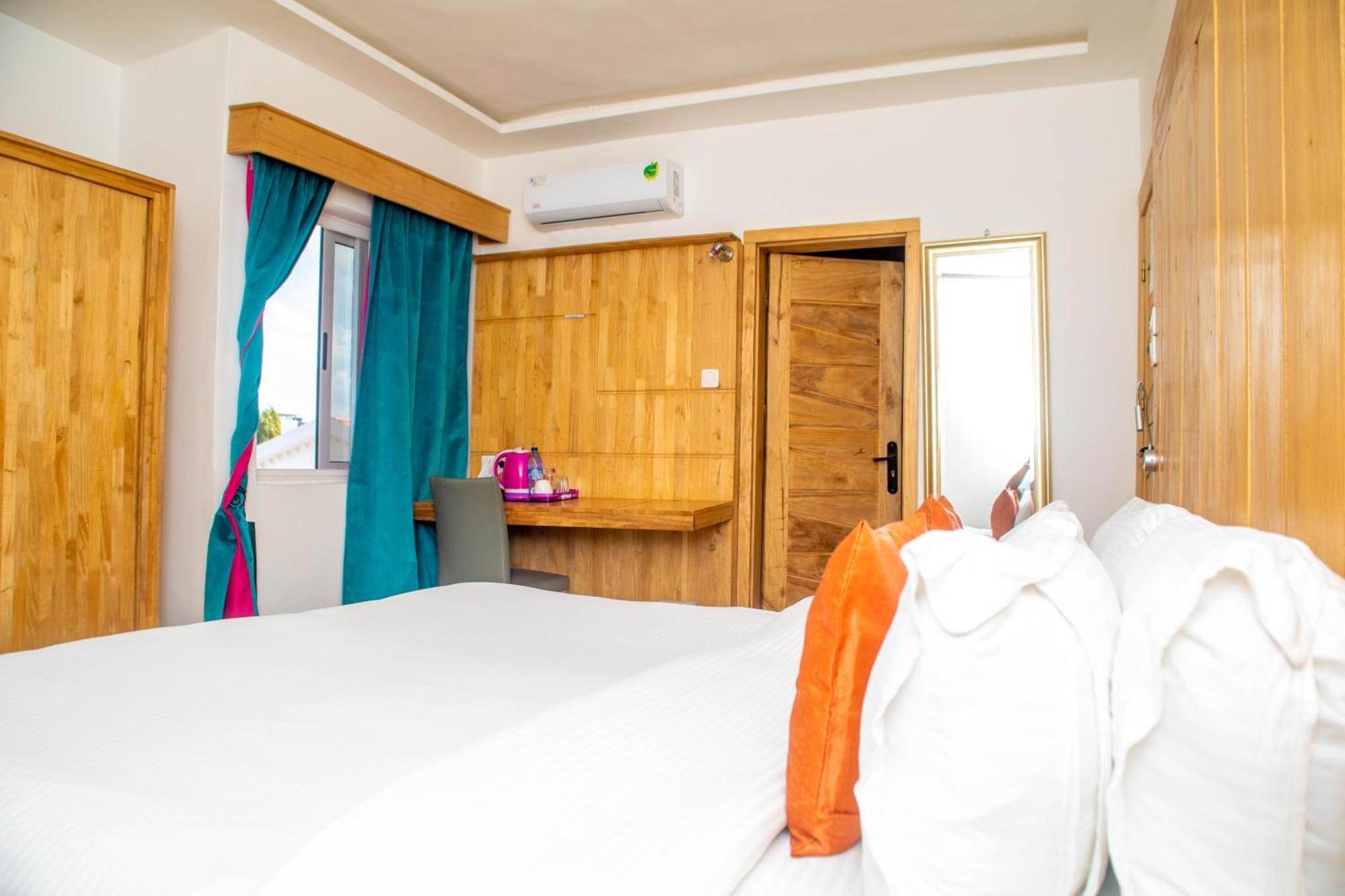 Hotel Les Orchidees Cotonou Rom bilde